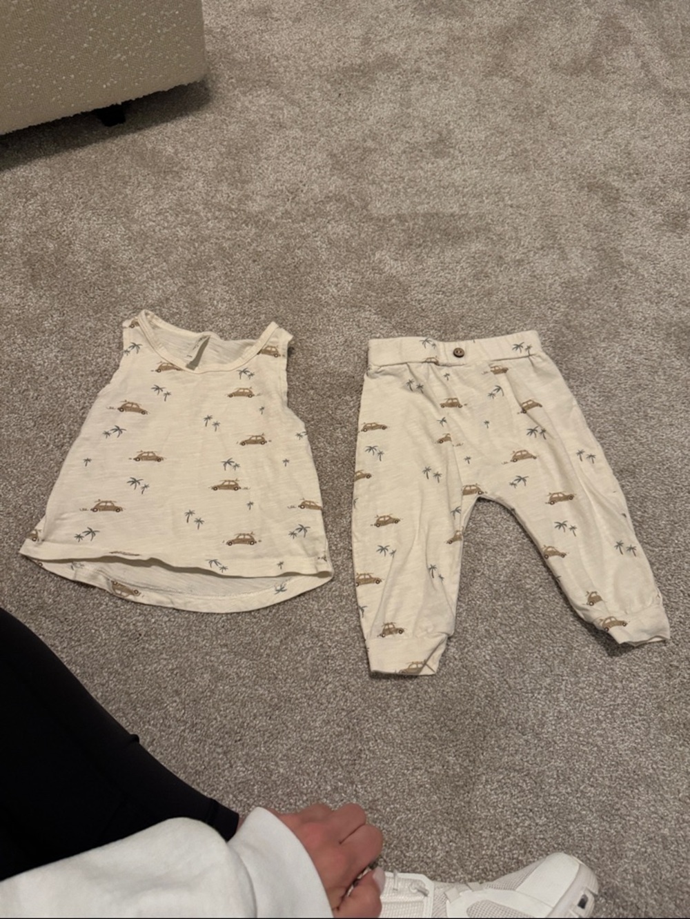 Rylee + Cru Tank + Slouch Pant
Set - Picture 3 of 5